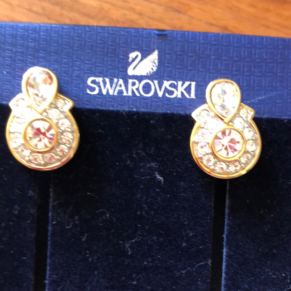 Earrings.